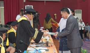 Kadisdikpora Majene, H. Mithhar Raih Gelar Doktor