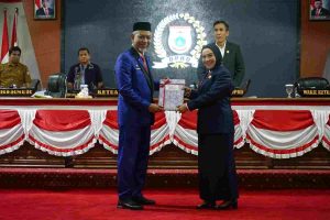 DPRD Sulbar Rapat Paripurna Terkait Penjelasan Gubernur Soal Perumda Sebuku Energi Malaqbi