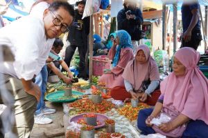 Pj Gubernur Sulbar Sidak Pasar Lama Mamuju