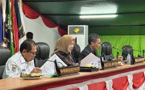 DPRD Sulbar Paripurna Terkait Penyerahan dan Penjelasan Gubernur pada APBD 2022