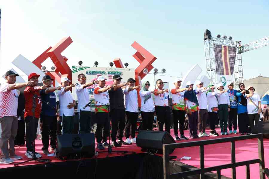 HUT ke-19, Ribuan Masyarakat Sulbar Padati Anjungan Manakarra