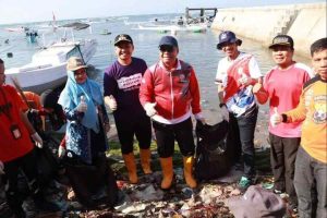 Aksi Bersih Pantai Tamo, Majene Dijadikan Model Terbaik Pengembangan Ekowisata