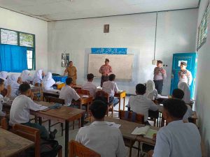 Satgas Preventif Ops Zebra Polres Majene Berikan Edukasi Berlalu Lintas Kepada Siswa SMA Negeri 2 Majene