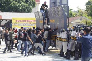 Bentuk Kesiapan Personel, Polres Majene Gelar Simulasi Sispamkota
