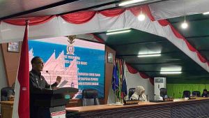 Pandangan Umum Fraksi DPRD Sulbar Terhadap Ranperda Pajak dan Retribusi Daerah