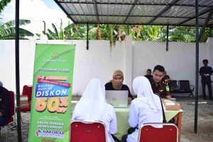 Dalam Rangka Hari Anti Korupsi Sedunia 2023, Kejari Majene Lakukan Kegiatan Layanan Publik Terpadu