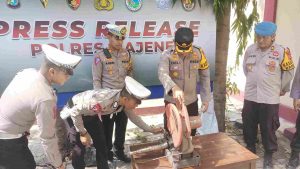 Satlantas Polres Majene Hancurkan Puluhan Knalpot Brong