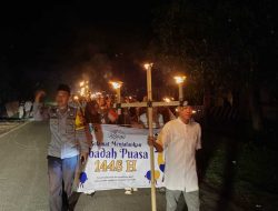 Bhabinkamtibmas Dan Babinsa Palipi Soreang Kawal Pawai Obor Menyambut Bulan Suci Ramadhan