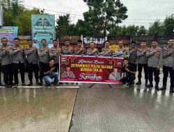 Ditobvit Polda Sulbar Berbagi Berkah Ramadhan Dengan Bagi-Bagi Takjil