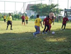 Serunya Prof Zudan Main Mini Soccer Bareng Sekprov dan Para Kadis