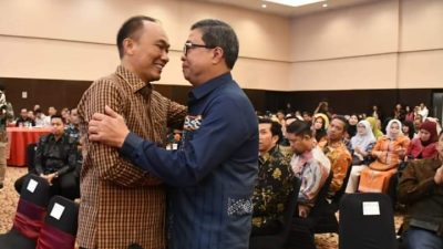 Kembali ke Sulbar, Prof Zudan dan Istri Tak Kuasa Tahan Sedih
