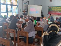 TMMD Ke-120 Kodim 1401 Majene Melakukan Penyuluhan Hukum Dan Kambtibmas Di SMA Negeri 1 Tammeroddo