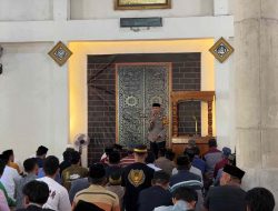 Bhabinkamtibmas Labuang Utara Gelar Safari Jumat di Masjid Syuhada 45 Sembari Sampaikan Pesan Kamtibmas
