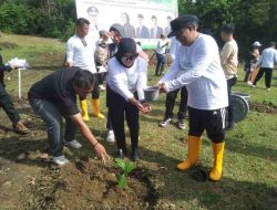 Gerakan Menanam Pohon dan Jalan Santai, Komitmen DPRD Sulbar Bangun Ekosistem Ekonomi Hijau