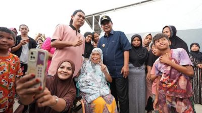 Didatangi Pj Gubernur Sulbar Bahtiar, Nelayan di Mamuju Kaget dan Main Peluk