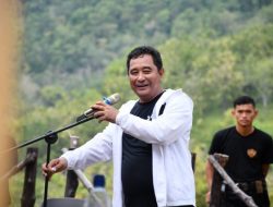 PJ Bahtiar Serius Inginkan Mamasa Sebagai Produsen Anggrek Dunia