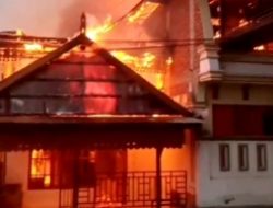 Diduga Akibat Api Lilin Menyambar Pertalite, 3 Rumah Kebakaran