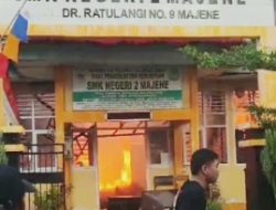 Enam Ruang SMKN 2 Majene Hangus Terbakar