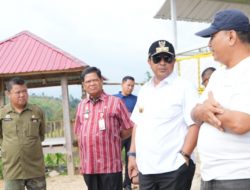 Betapa Senangnya Pekebun Durian Montong di Polman Dikunjungi PJ Bahtiar