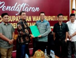 Bakal Paslon Arismunandar-Adi Ahsan Serahkan Berkas Perbaikan Dokumen