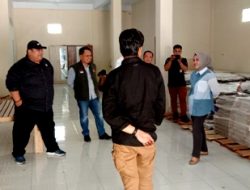 Ketua KPU Sulbar Pantau Logistik Pilkada di  Gudang KPU Majene