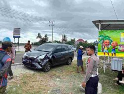 Sigra Tabrak Bentor di Matakali, Tukang Bentor dan Penumpangnya Terluka