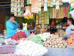 Pantau Pasar, Produksi Cabe Kurang, Harga Beras Mulai Melonjak