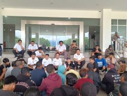 Sekretariat DPRD Sulbar Terima Unjuk Rasa Aliansi Masyarakat Gentungan Raya
