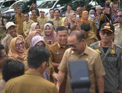 Hari Pertama Ngantor, SDK dan Wagub Salim S Mengga Disambut ASN Pemprov Sulbar