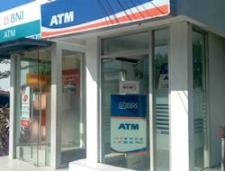 Warga Keluhkan ATM Bank di Kelurahan Lembang Tak Bisa Tarik Tunai