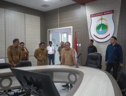 Hari Pertama Ngantor, SDK dan Wagub Menyesuaikan Budaya Kerja Pemprov Sulbar
