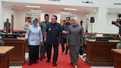 Wagub Sulbar Salim S Mengga Serahkan LKPJ 2024 ke DPRD