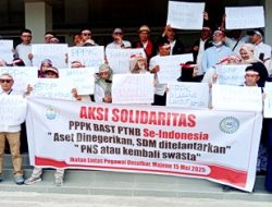 Puluhan Dosen PPPK Unsulbar Gelar Aksi Tuntut Diangkat Jadi PNS