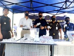 Kejari Majene Kembali Musnahkan Puluhan Barang Bukti Perkara Tipidum