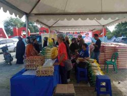 Pemprov Sulbar Gelar Pasar Murah di Sekitaran Stadion Manakarra, Pergerakan Harga Beras Mengalami Penurunan
