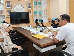 Plt Kepala Pemkesra Pimpin Rapat, Pastikan Program Beasiswa Berjalan Lancar