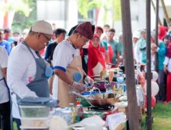 Kemeriahan HUT ke-80 RI : Kepala OPD Sulbar Unjuk Kebolehan di Lomba Makan Kerupuk dan Masak Nasi Goreng