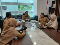 Karo Pemkesra Sulbar Pimpin Rapat Penyaluran Program Beasiswa Pemprov