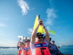 Letusan Pistol Gubernur SDK Tanda Dimulai Sandeq Silumba, 55 Perahu Berlayar di Perairan Sulbar