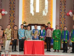Gubernur Sulbar Resmikan Prasasti GTM Bukit Zaitun Mamuju, Janjikan Ambulans untuk Jemaat
