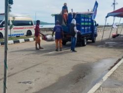 Cerita DLHK Mamuju Saat Kawal Kebersihan Jalan Arteri Selama Event Sandeq Silumba 2025
