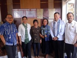 Wamenpar RI dan Gubernur SDK Kunjungi Rumah Tenun Ulukarua, Kadis Pariwisata Sulbar : Motivasi dan Promosi Tenun Sekomandi