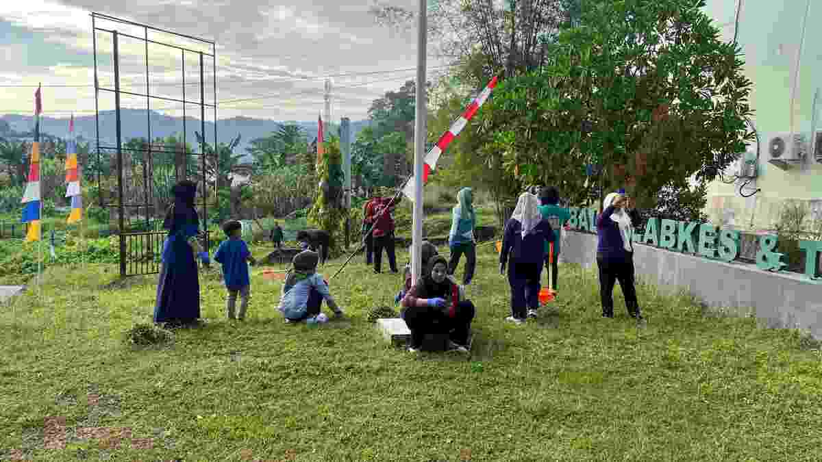 Dinas Kesehatan Sulbar Galakkan Jumat Bersih Setiap Pekan