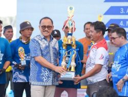 Tutup Festival Sandeq Teluk Mandar 2025, Gubernur SDK: Tahun Depan Kita Lebih Meriahkan Lagi