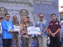 Koperindag Sulbar Salurkan Rp234,2 Juta Bantuan untuk UMKM Majene