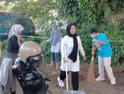 Jumat Bersih dan Olahraga Bersama, Dinas Kominfo Sulbar Bangun Budaya Gotong Royong di Lingkungan Kerja