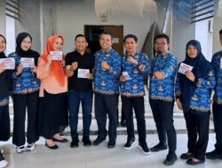 Pajak Lunas, Sulbar Maju : BPKPD Gencarkan Sosialisasi dan Aksi Tempel Kendaraan di Lingkup Pemprov Sulbar