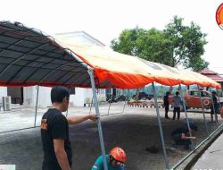 TRC BPBD Sulbar Lakukan Pemasangan Tenda di Rumah Jabatan Gubernur Sulawesi Barat