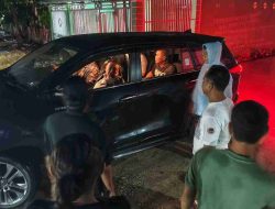 Blusukan di Tengah Banjir, Wagub Salim S. Mengga Buktikan Kepedulian ke Warga Desa Kenje