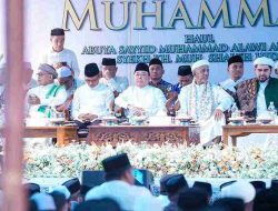 Wagub Salim S Mengga Hadiri Peringatan Maulid Nabi dan Haul Ulama Terkemuka di Pambusuang*